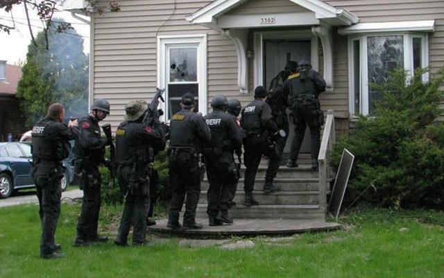 Colorado Criminal Drug Law - Wrong - Door Raids - When The Police Get It Wrong